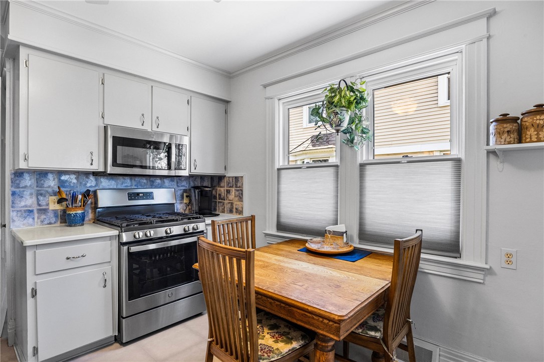 142 Hillside Avenue Rochester, NY 14610 - Photo 13 of 40