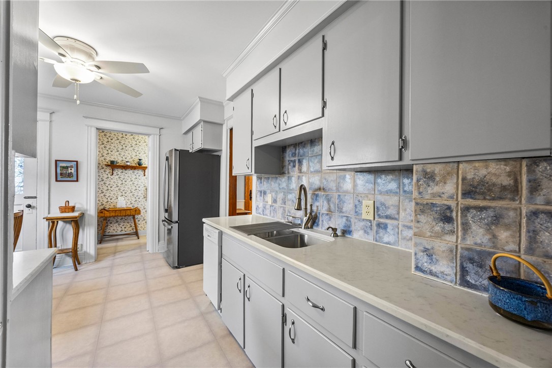 142 Hillside Avenue Rochester, NY 14610 - Photo 17 of 40