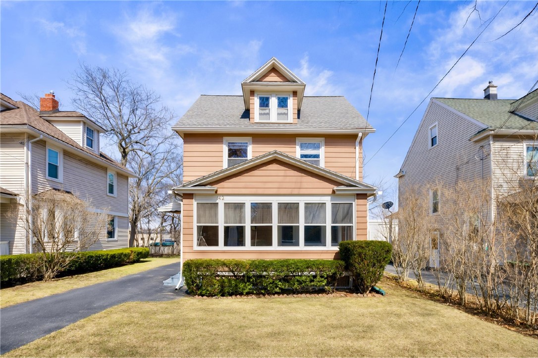 142 Hillside Avenue Rochester, NY 14610 - Photo 2 of 40