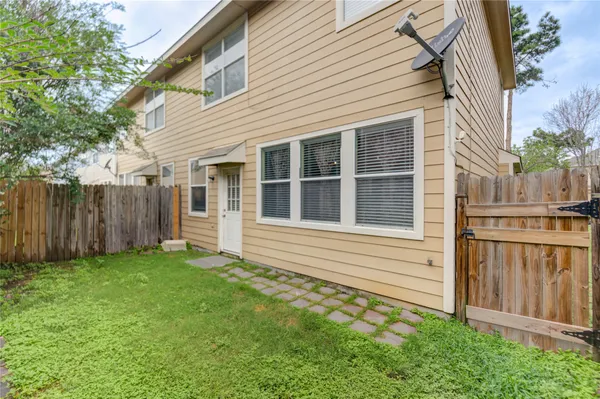 $215,000 | 16631 Newglen Lane, Houston, TX 77084