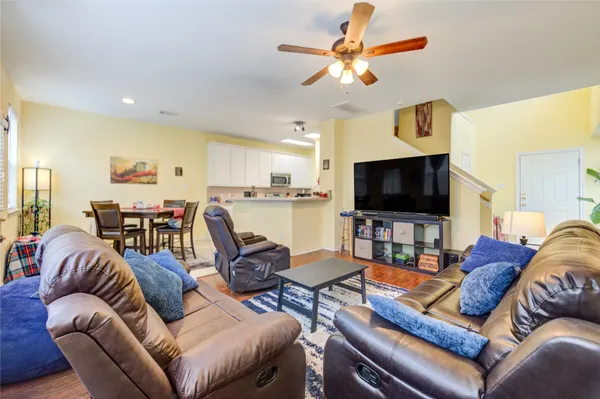 $215,000 | 16631 Newglen Lane, Houston, TX 77084