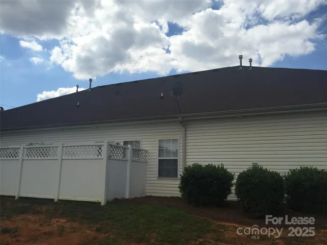 $1,425 | 7167 Somerset Springs Drive, Charlotte, NC 28262