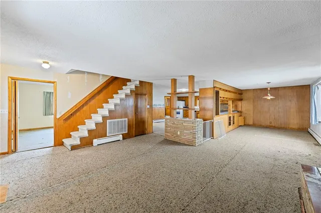 $298,000 | 1046 1400th Street, Iola, KS 66749