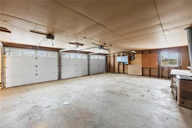 $298,000 | 1046 1400th Street, Iola, KS 66749