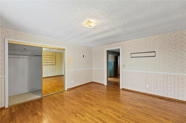 $298,000 | 1046 1400th Street, Iola, KS 66749