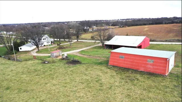 $298,000 | 1046 1400th Street, Iola, KS 66749