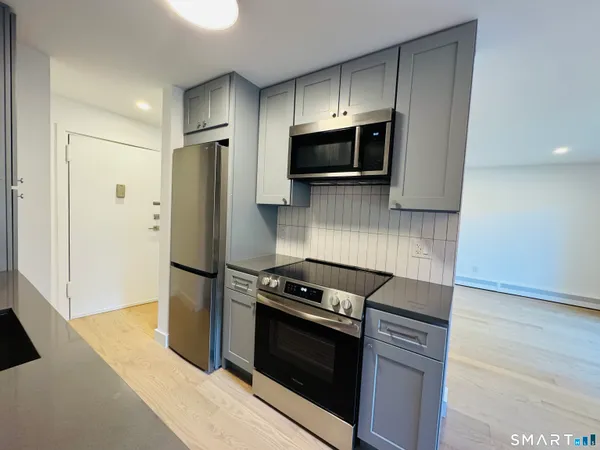 $1,850 | 29 Balance Rock Road, Unit 5, Seymour, CT 06483