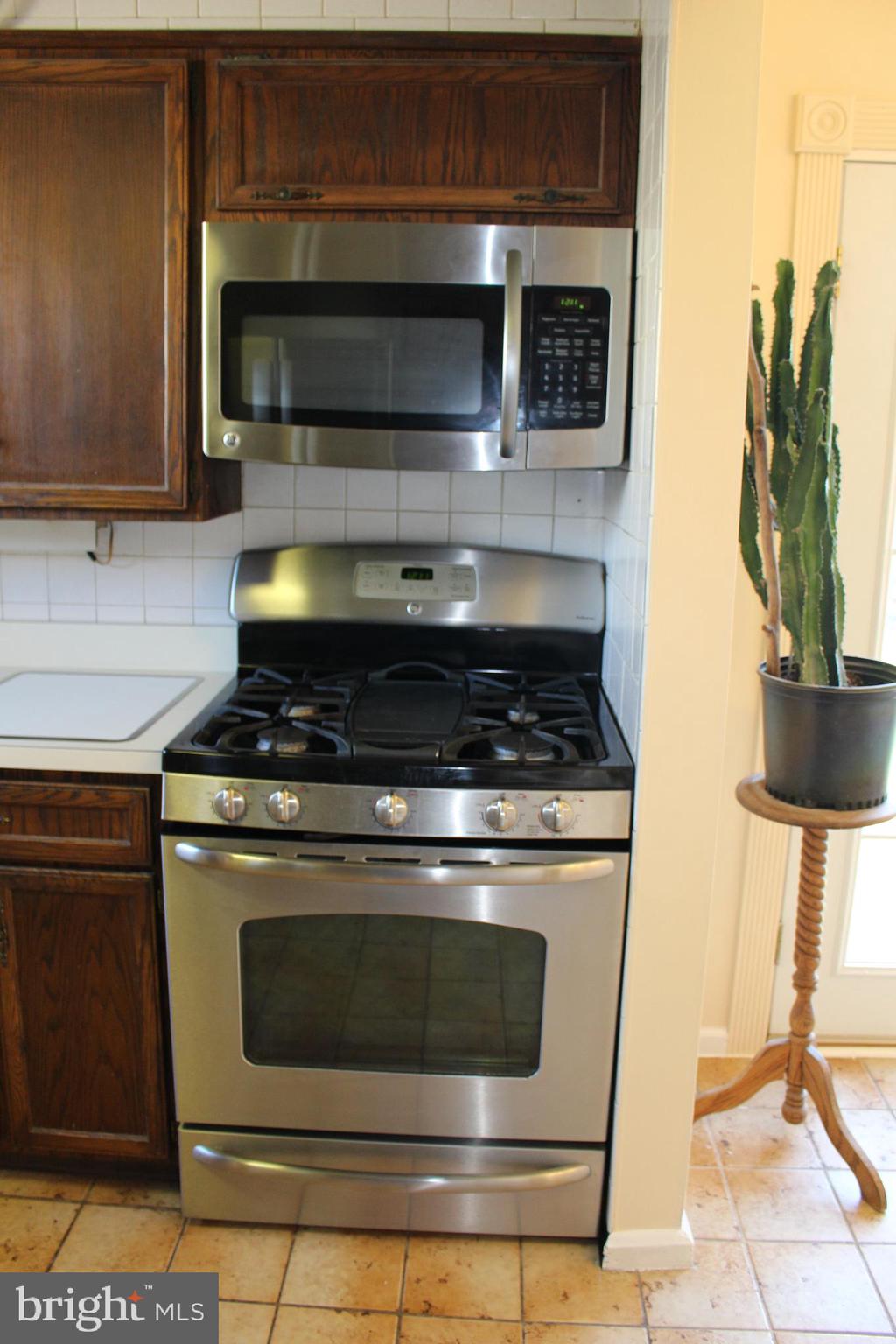 7436 Rockridge Road Pikesville, MD 21208 - Photo 13 of 49 Gallery Image 13