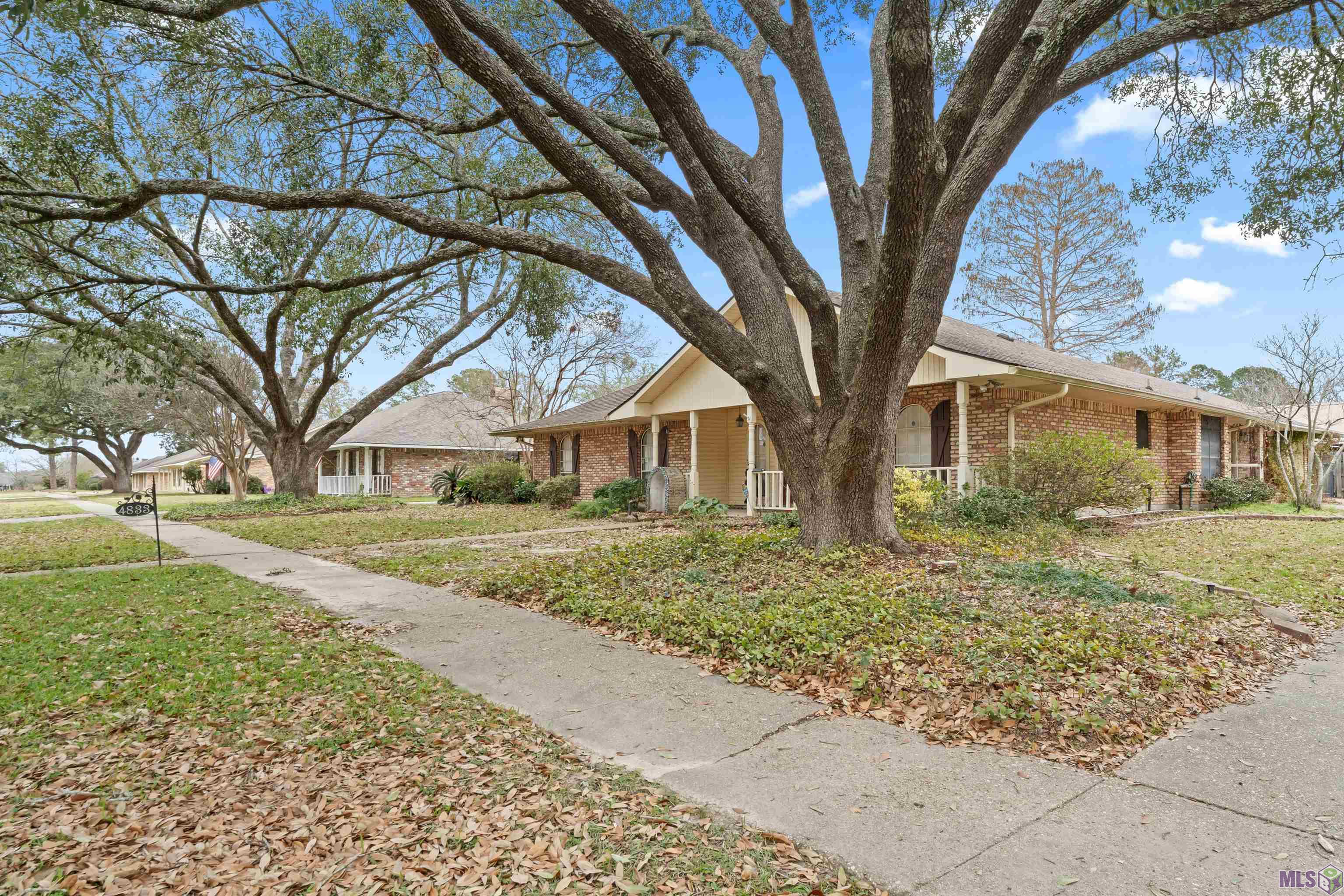 4833 Southwind Drive Baton Rouge, LA 70816 - Photo 2 of 35