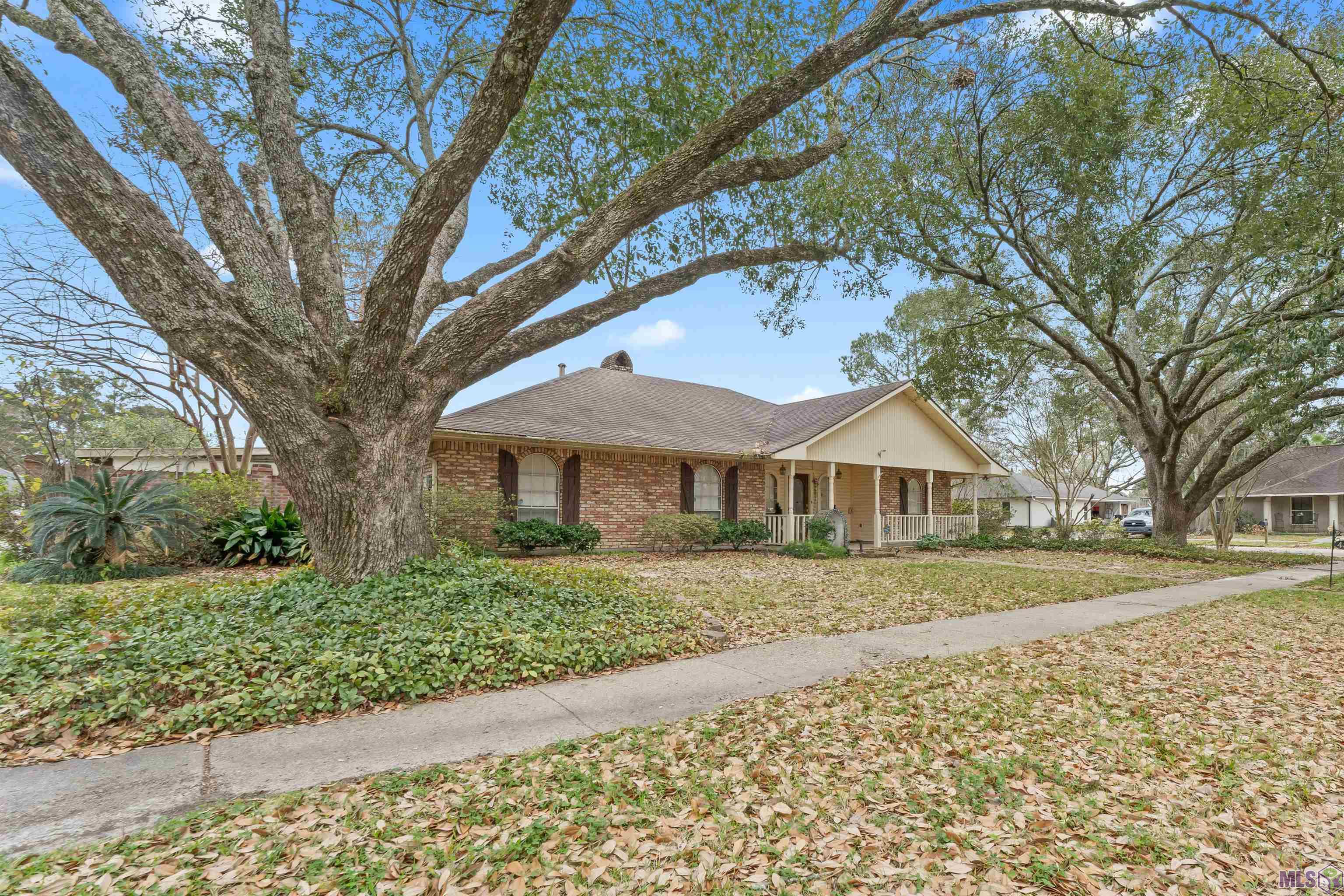 4833 Southwind Drive Baton Rouge, LA 70816 - Photo 3 of 35
