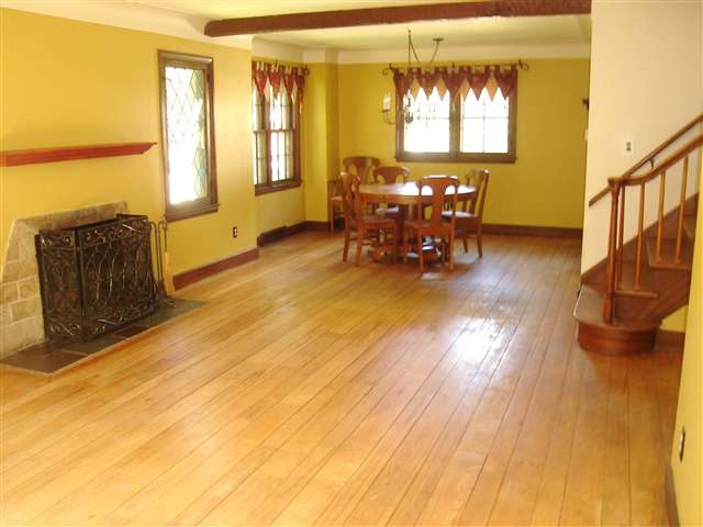 1788 Prestwick Road Grosse Pointe, MI 48236 - Photo 3 of 16 31012083-2.JPG