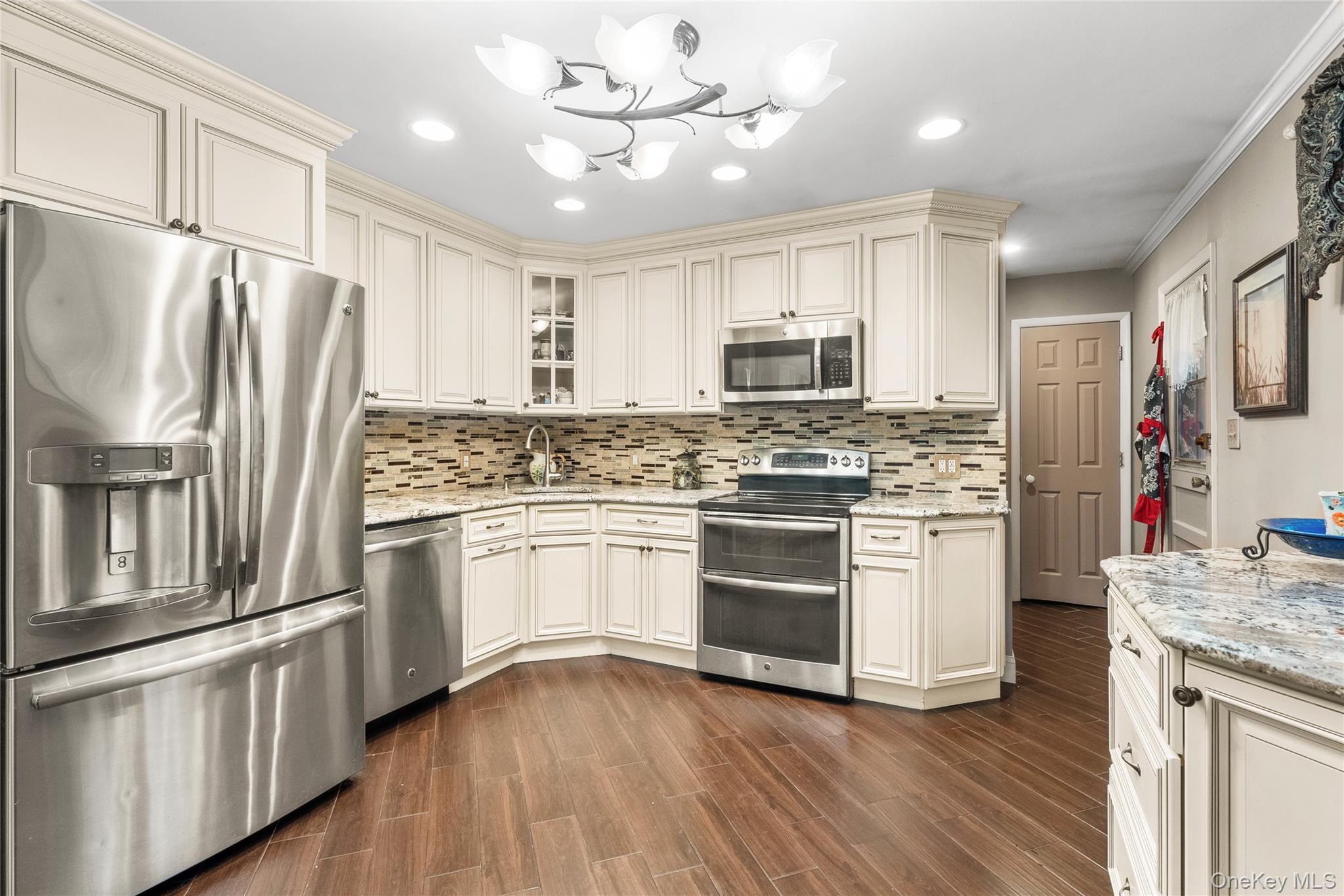 27 Margaret Road Monroe, NY 10950 - Photo 15 of 48