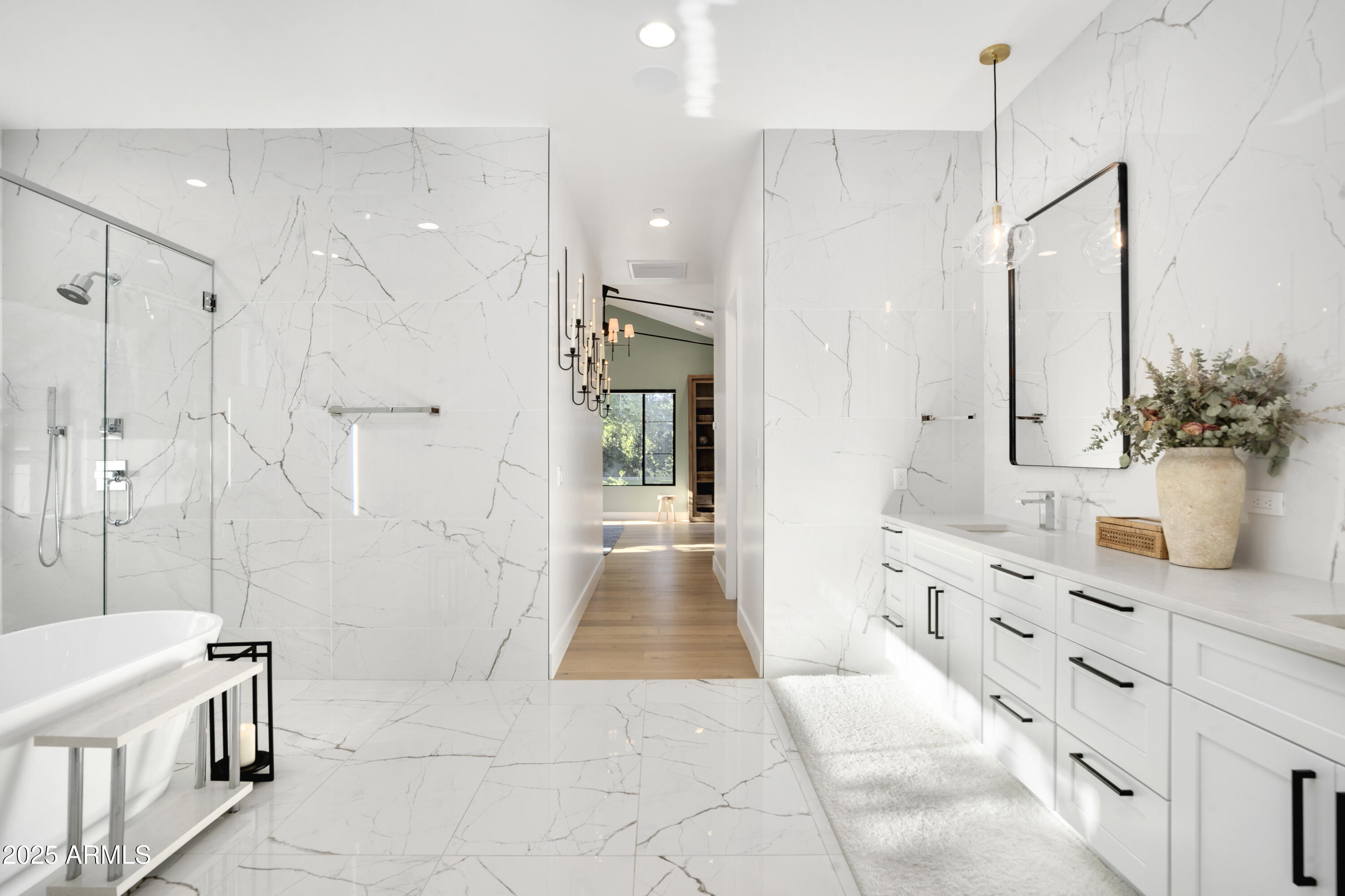2912 East Pierson Street Phoenix, AZ 85016 - Photo 18 of 39 a bathroom with a tub sink and mirror