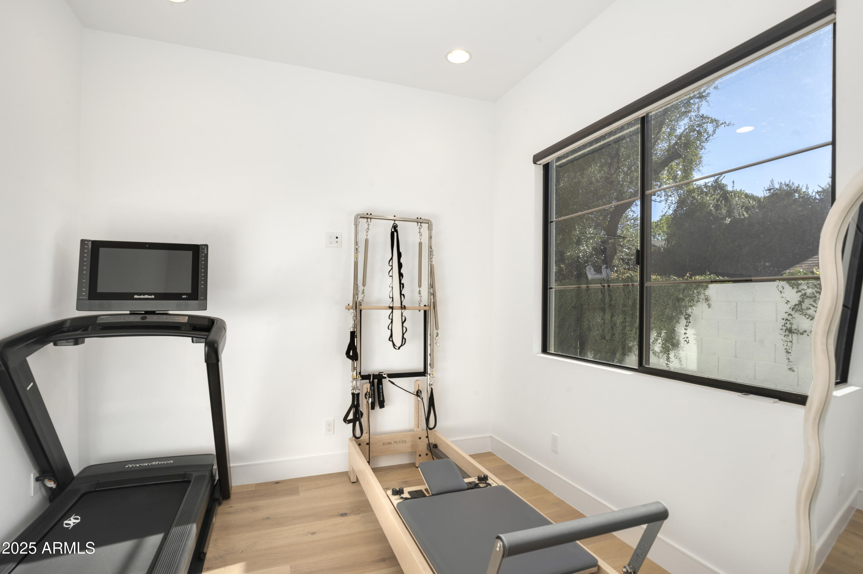 2912 East Pierson Street Phoenix, AZ 85016 - Photo 26 of 86 massage, meditation room