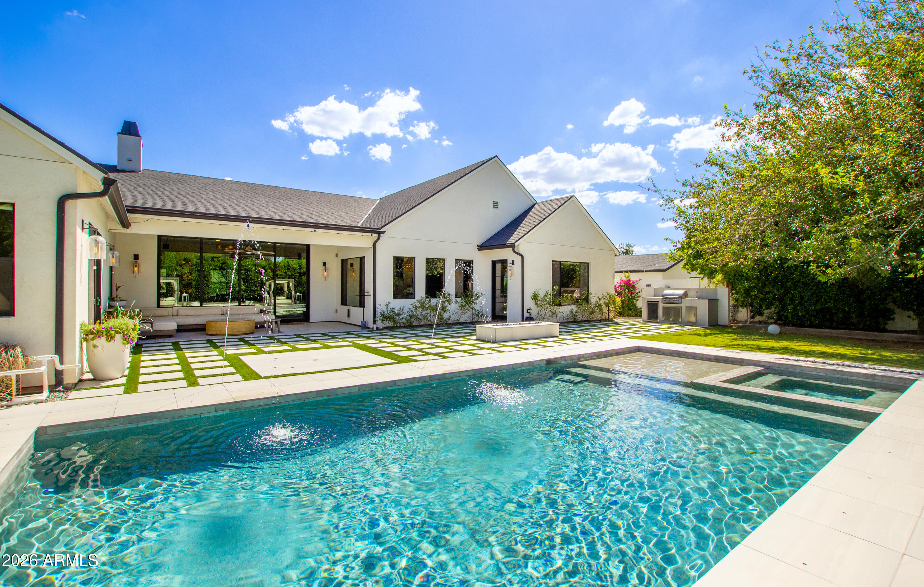 2912 East Pierson Street Phoenix, AZ 85016 - Photo 54 of 86 SPARKLING POOL