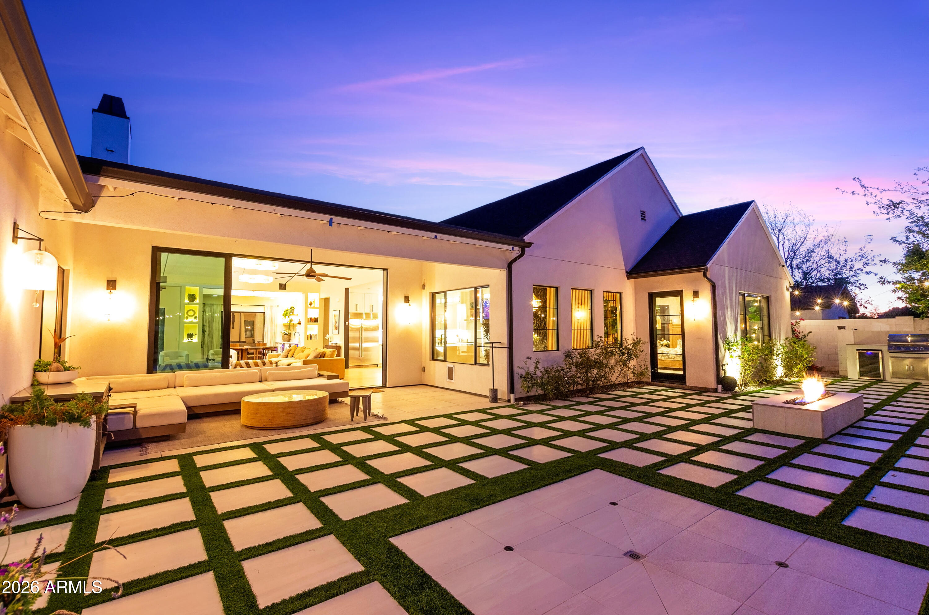 2912 East Pierson Street Phoenix, AZ 85016 - Photo 72 of 86 EVENING AMBIANCE