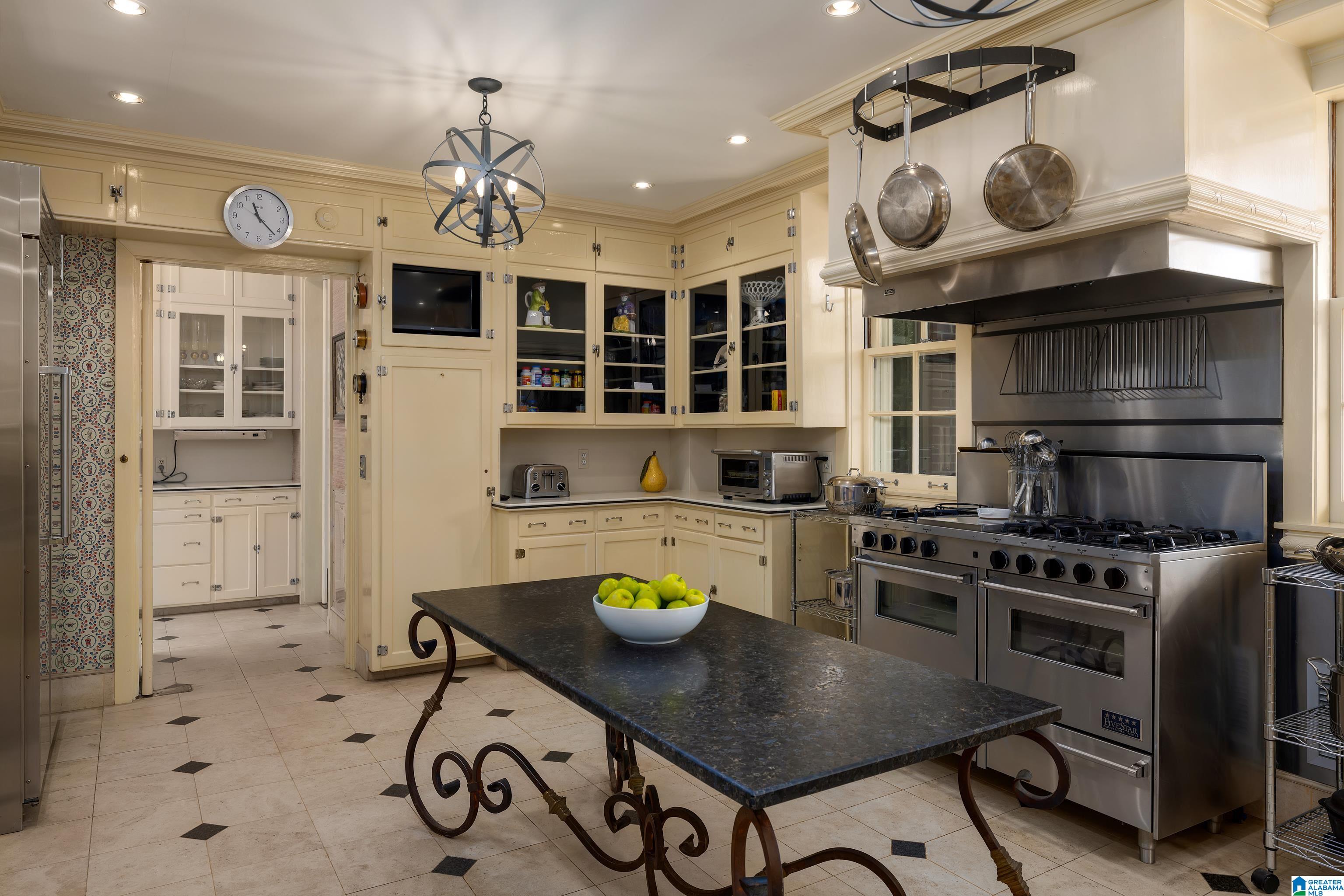 2942 Cherokee Road Birmingham, AL 35223 - Photo 33 of 94