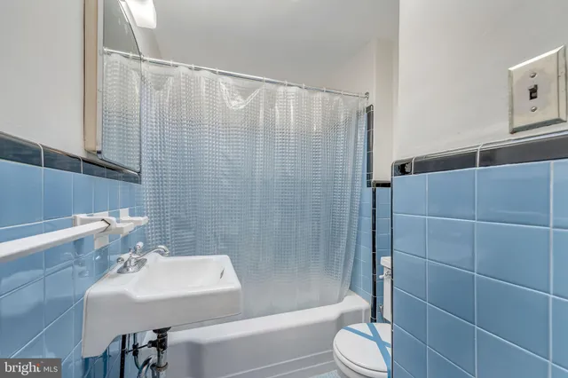 a view of a storage & utility room