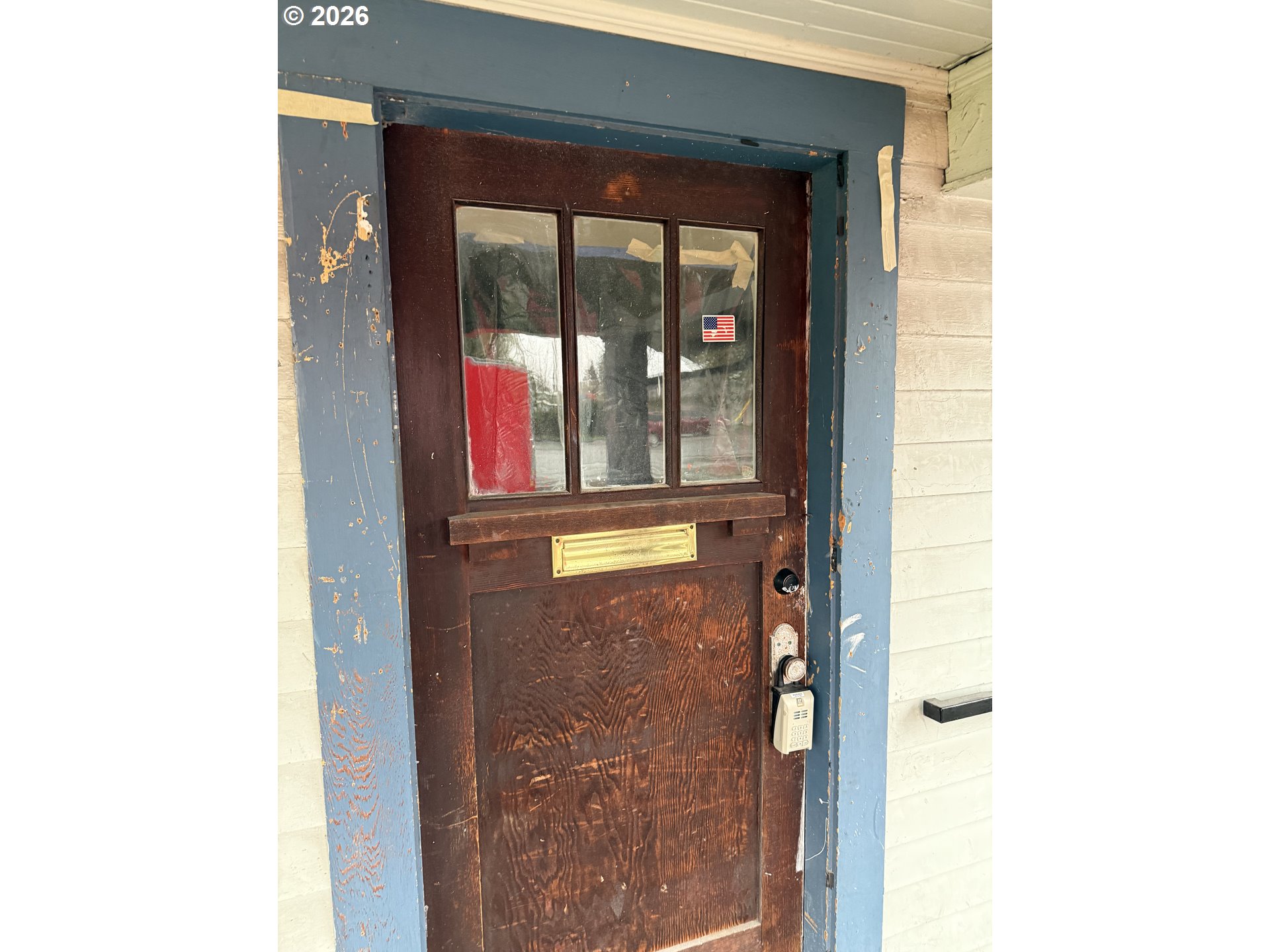 3945 Southwest 185th Avenue Beaverton, OR 97078 - Photo 5 of 26 a view of a door of the house