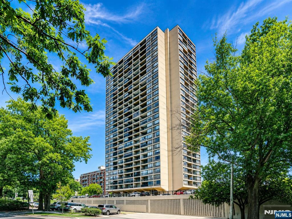 6 Horizon Road, Unit 1904 Fort Lee, NJ 07024 - Photo 38 of 50 Gallery Image 38