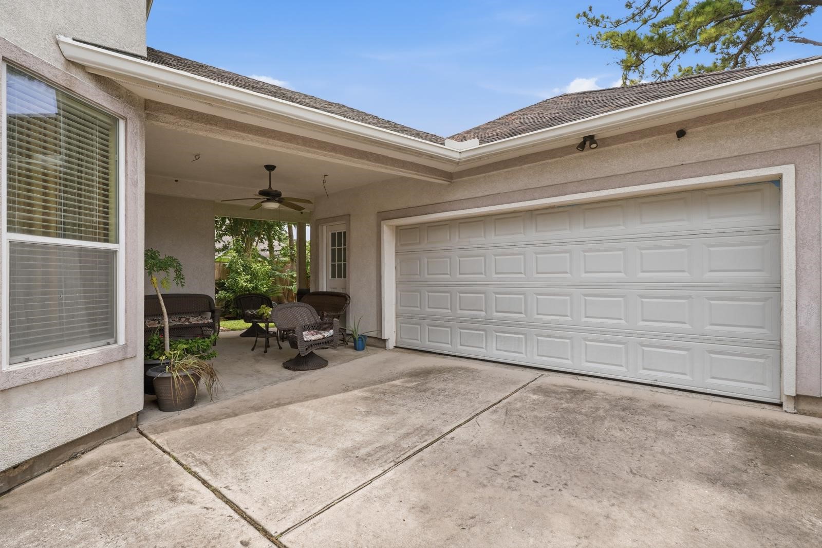 247 Old Spring Lane Houston, TX 77015 - Photo 22 of 25 a view of a chair with a door