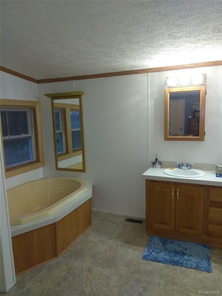 2635 Tozer Road North Branch, MI 48461 - Photo 17 of 23 16.jpg