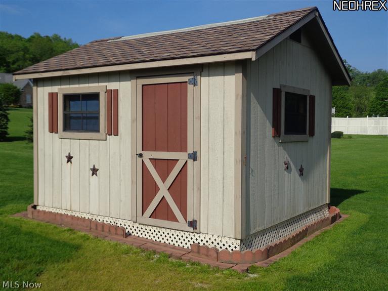 2164 Scenic View Road Southwest New Philadelphia, OH 44663 - Photo 14 of 21 Gallery Image 14