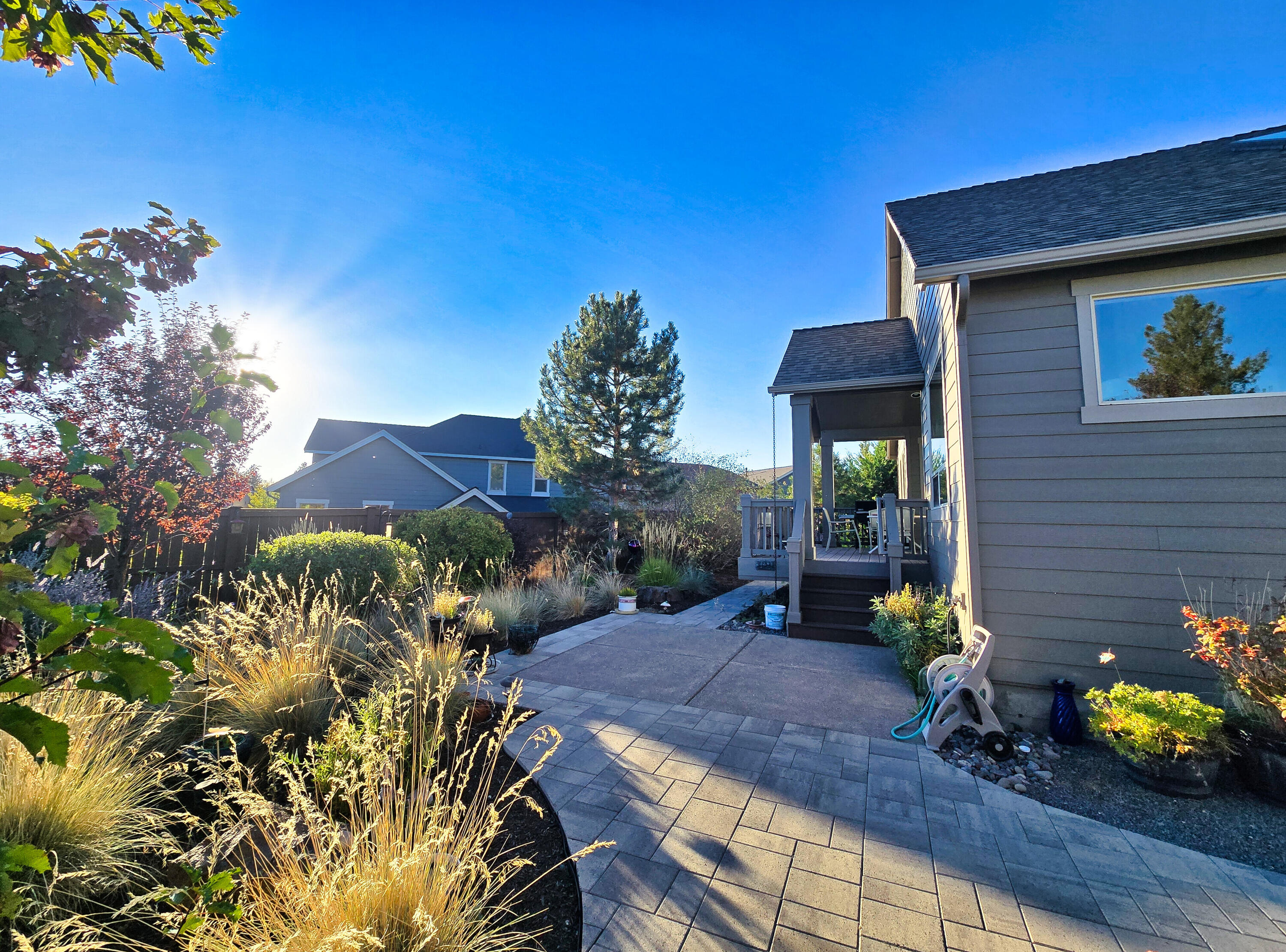 61076 Manhae Loop Bend, OR 97702 - Photo 53 of 67 25-Back Sun Ray View