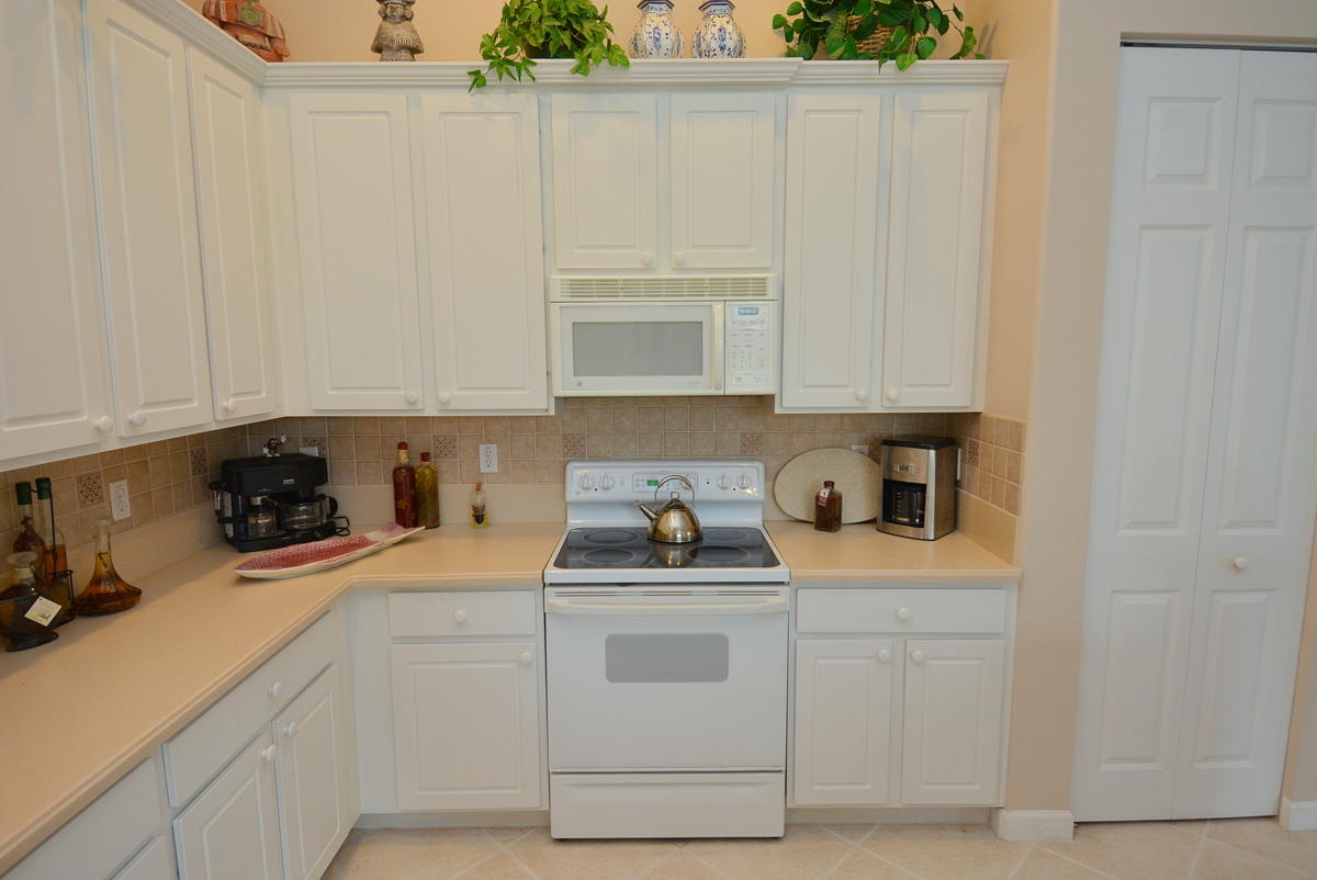 901 Southwest Blue Stem Way Stuart, FL 34997 - Photo 13 of 51 Kitchen