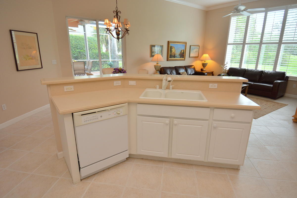 901 Southwest Blue Stem Way Stuart, FL 34997 - Photo 14 of 51 Kitchen