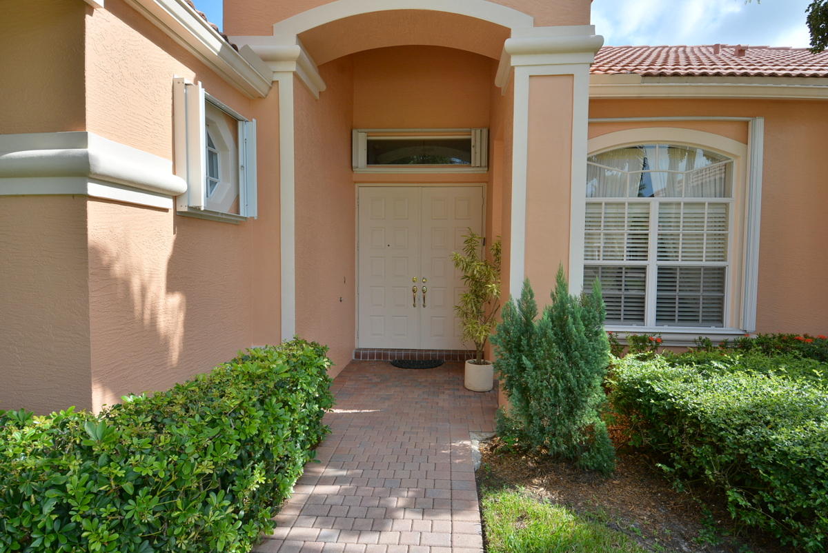 901 Southwest Blue Stem Way Stuart, FL 34997 - Photo 2 of 51 Entrance