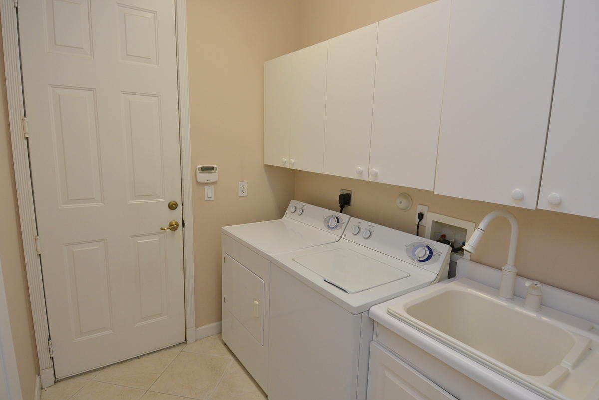 901 Southwest Blue Stem Way Stuart, FL 34997 - Photo 34 of 51 Laundry