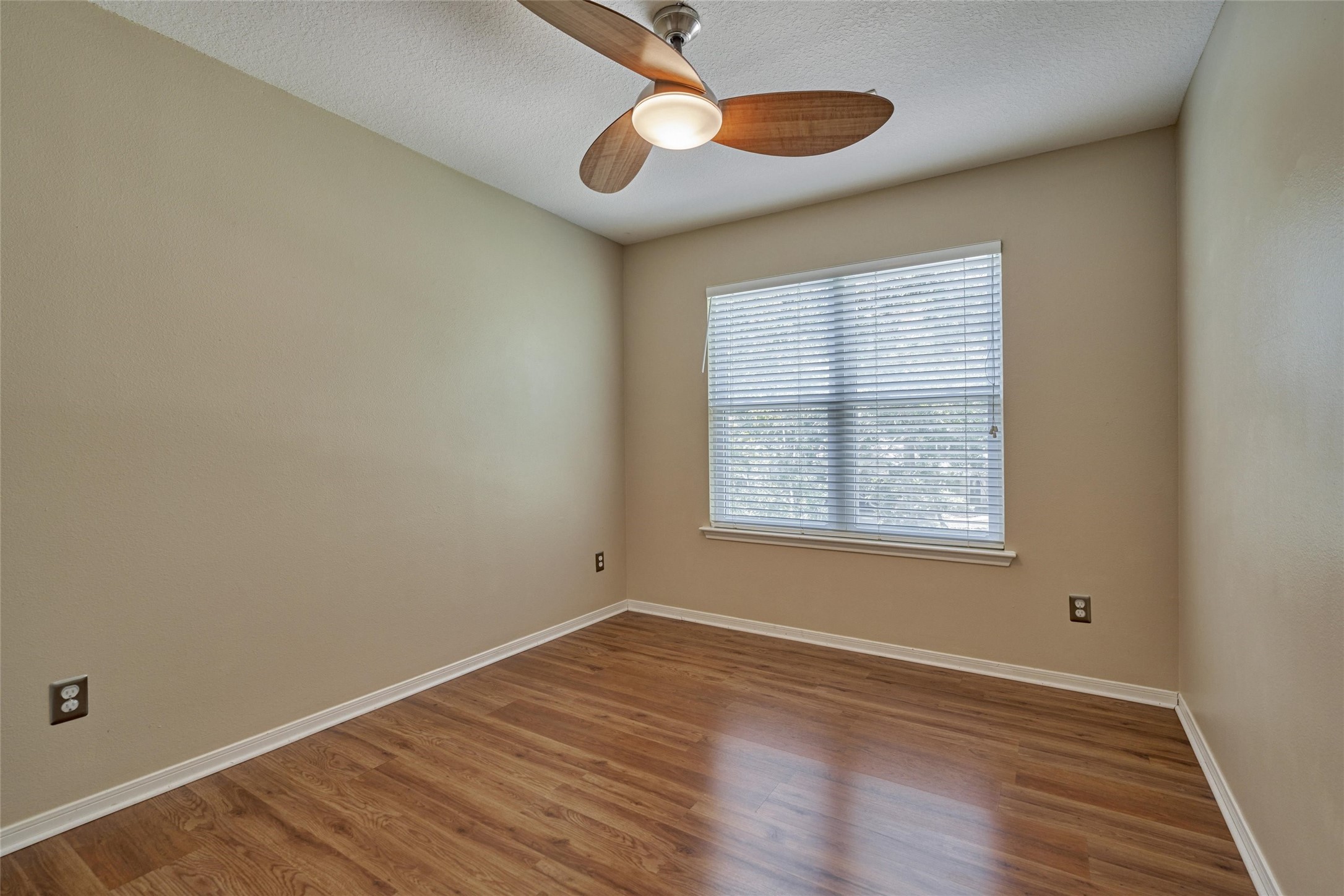 59 West Gaslight Place Spring, TX 77382 - Photo 32 of 47 Bedroom #2