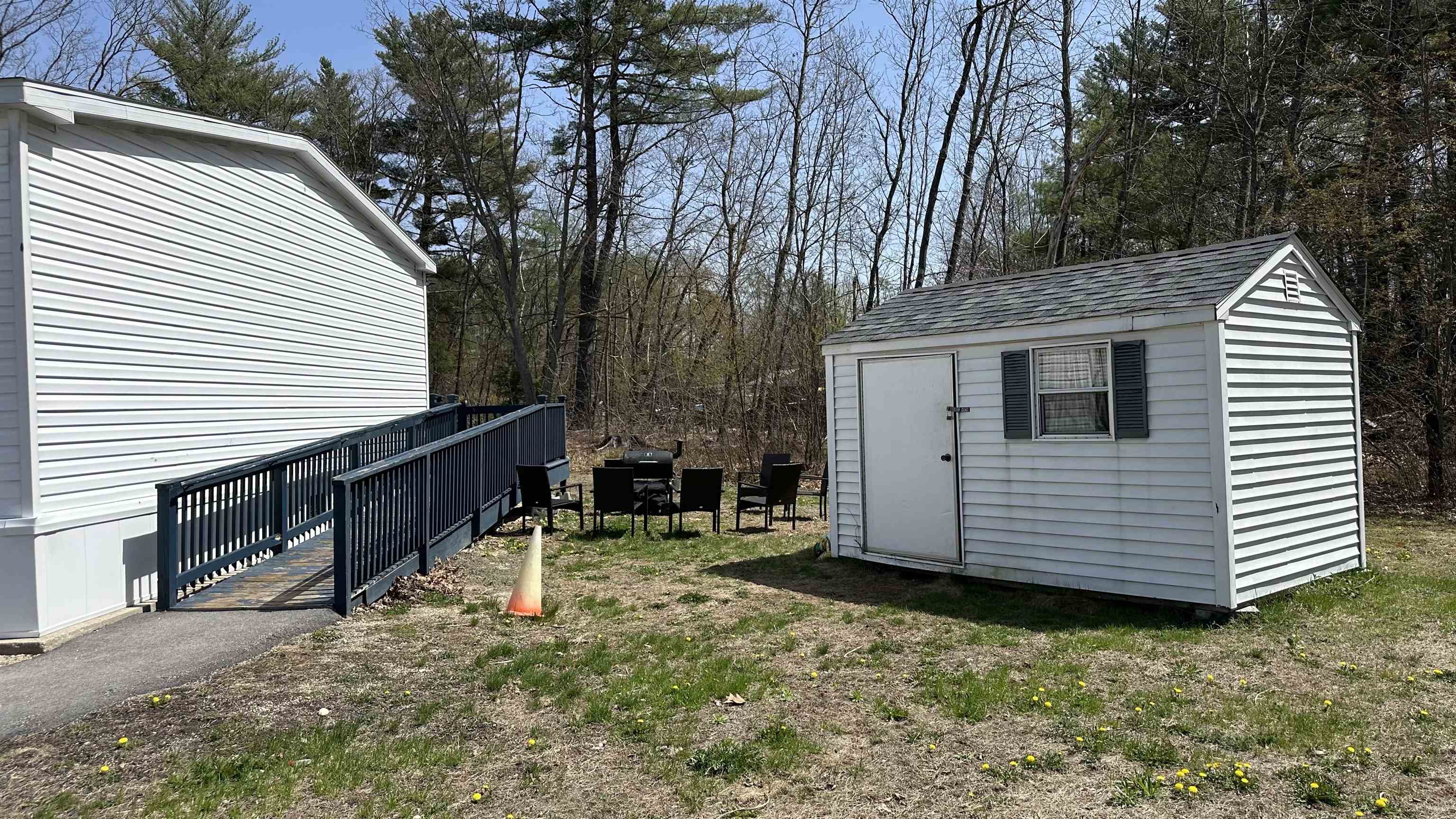 14 Clayton Avenue Rochester, NH 03867 - Photo 3 of 23