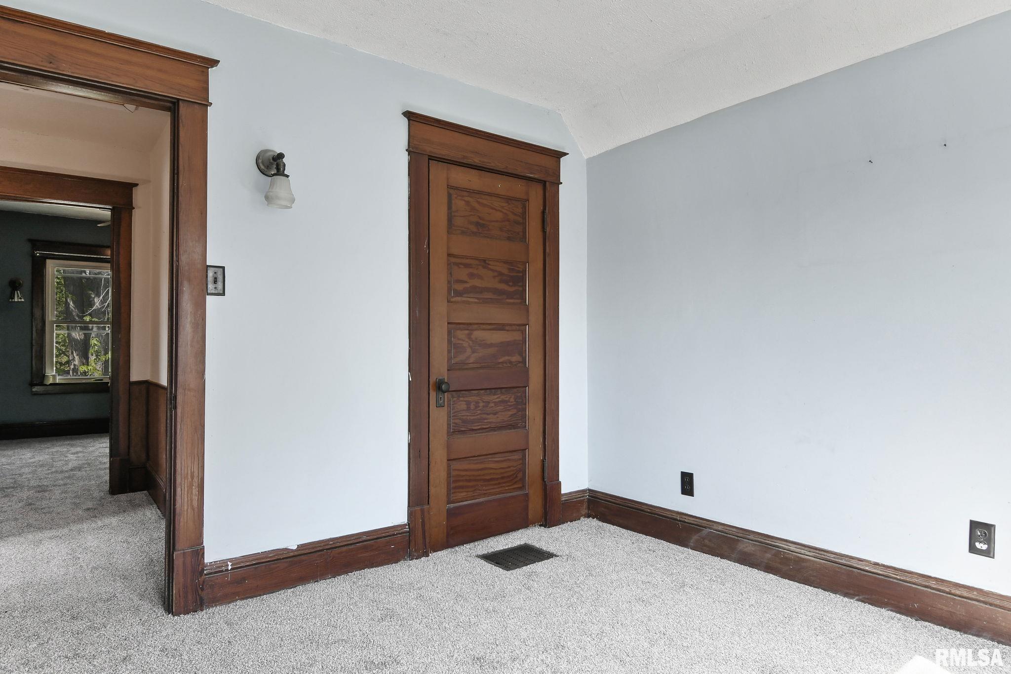 831 North Milton Avenue Springfield, IL 62702 - Photo 21 of 34 Gallery Image 21