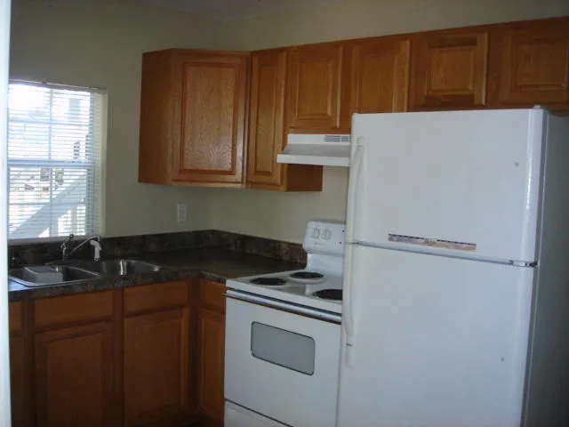 $750 | 228 Chicago Avenue, Unit 3, Valparaiso, FL 32580