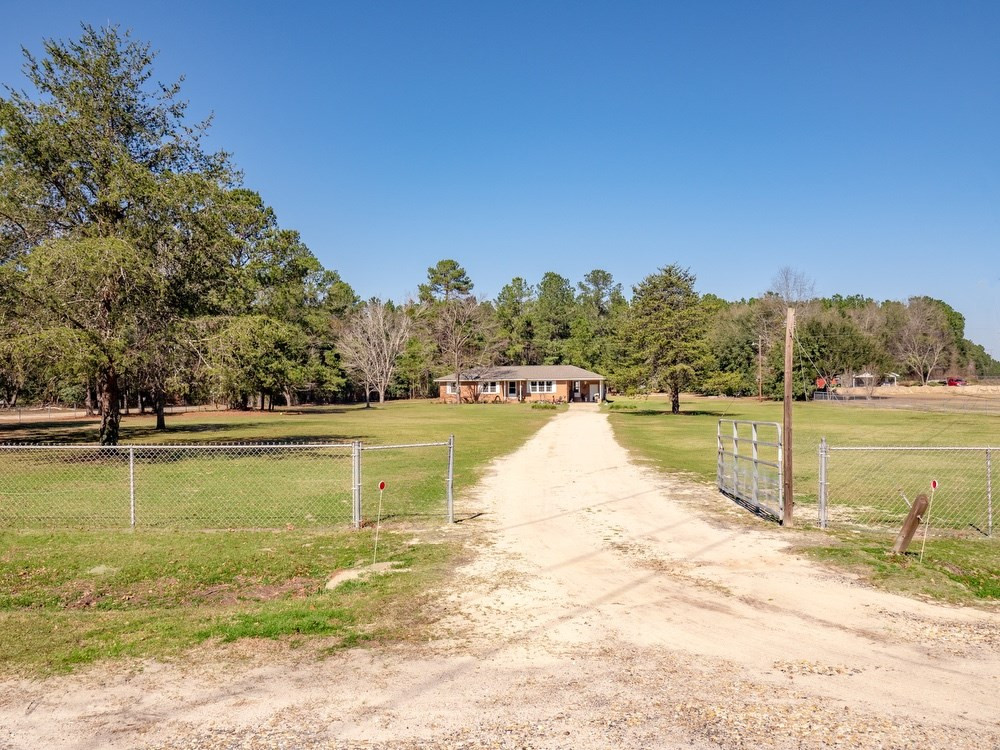 51 Vining Road Sumter, SC 29150 - Photo 2 of 31