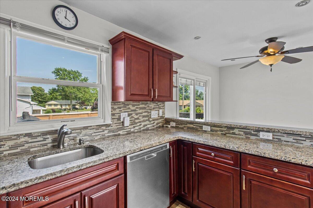 811 Harvey Road Toms River, NJ 08753 - Photo 14 of 52 16-IMG_4597
