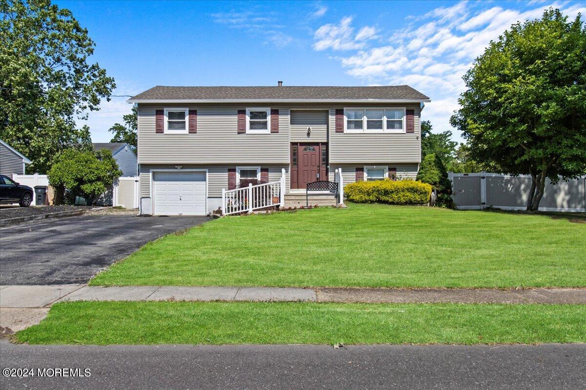 811 Harvey Road Toms River, NJ 08753 - Photo 2 of 52 02-IMG_4556