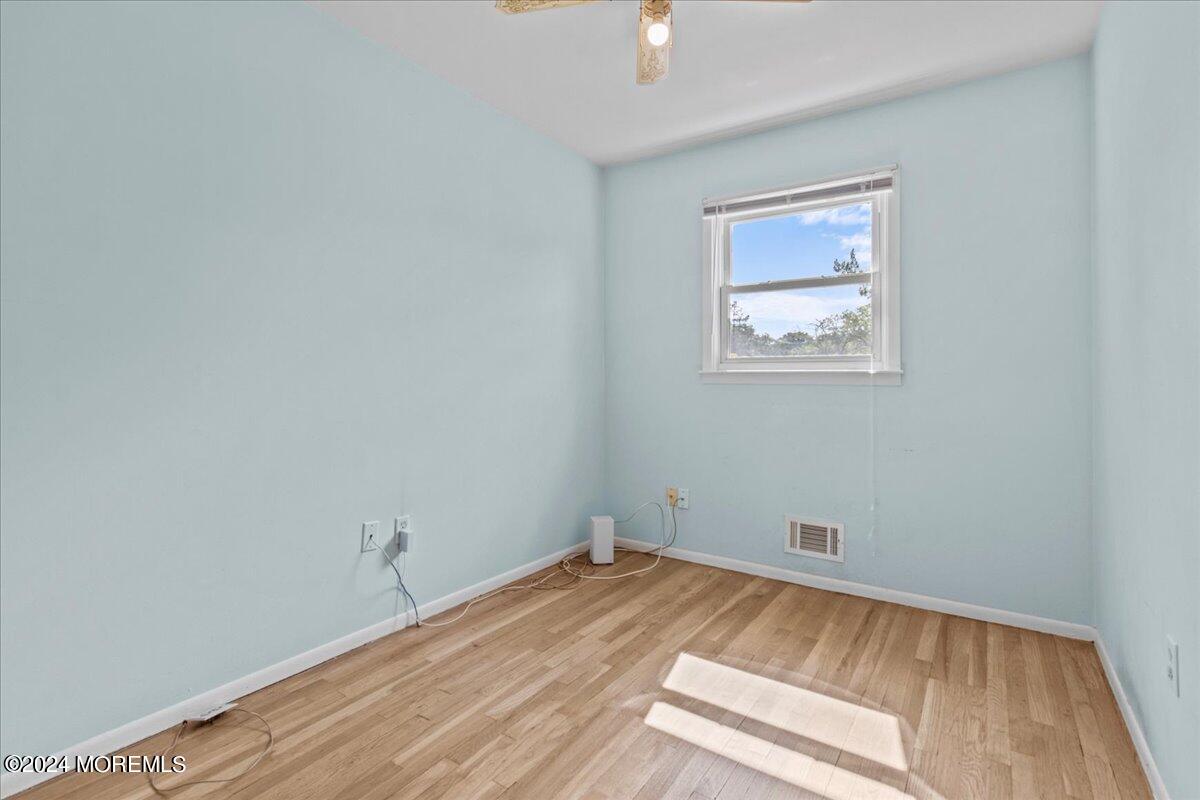 811 Harvey Road Toms River, NJ 08753 - Photo 23 of 52 25-IMG_4621
