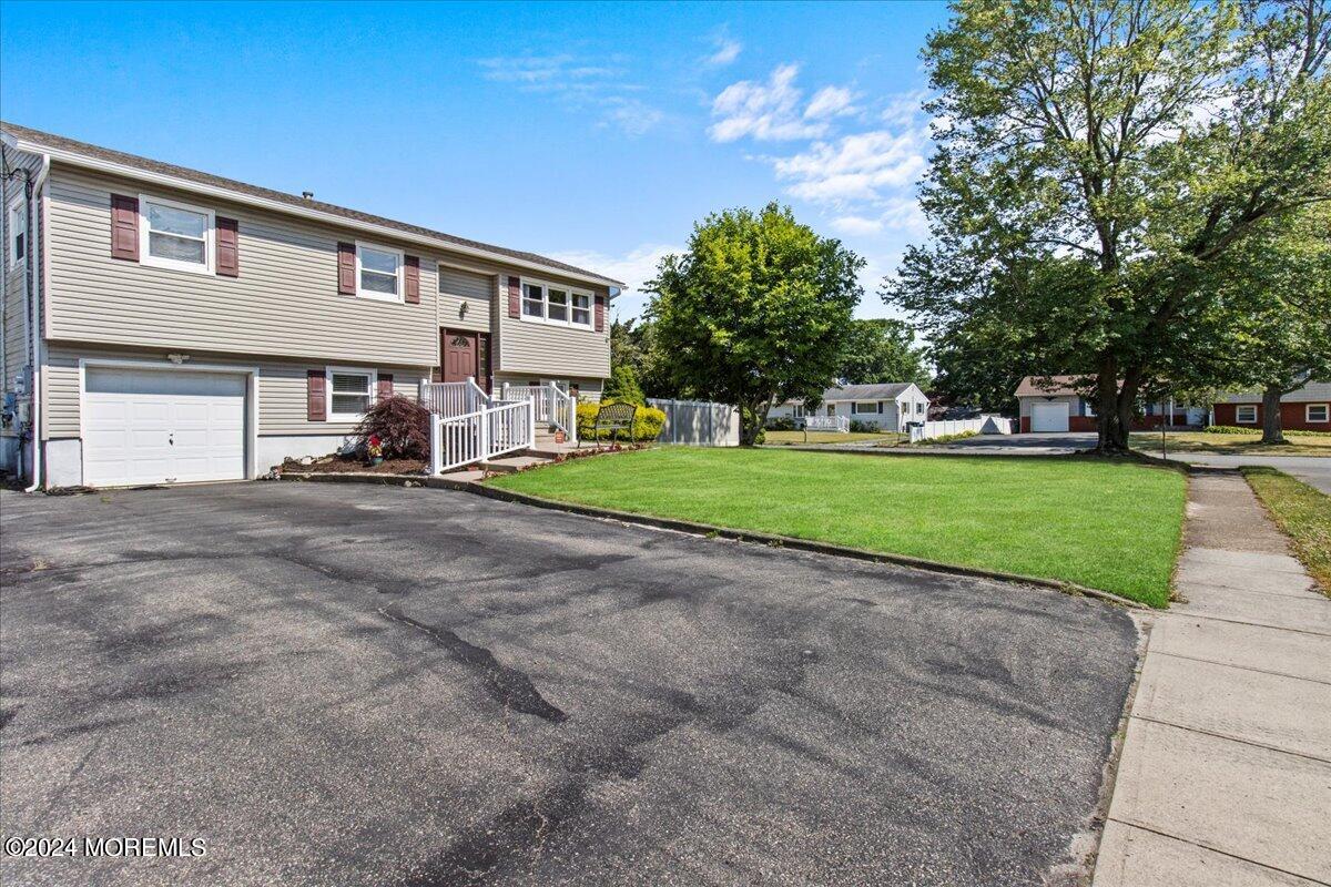 811 Harvey Road Toms River, NJ 08753 - Photo 4 of 52 04-IMG_4562