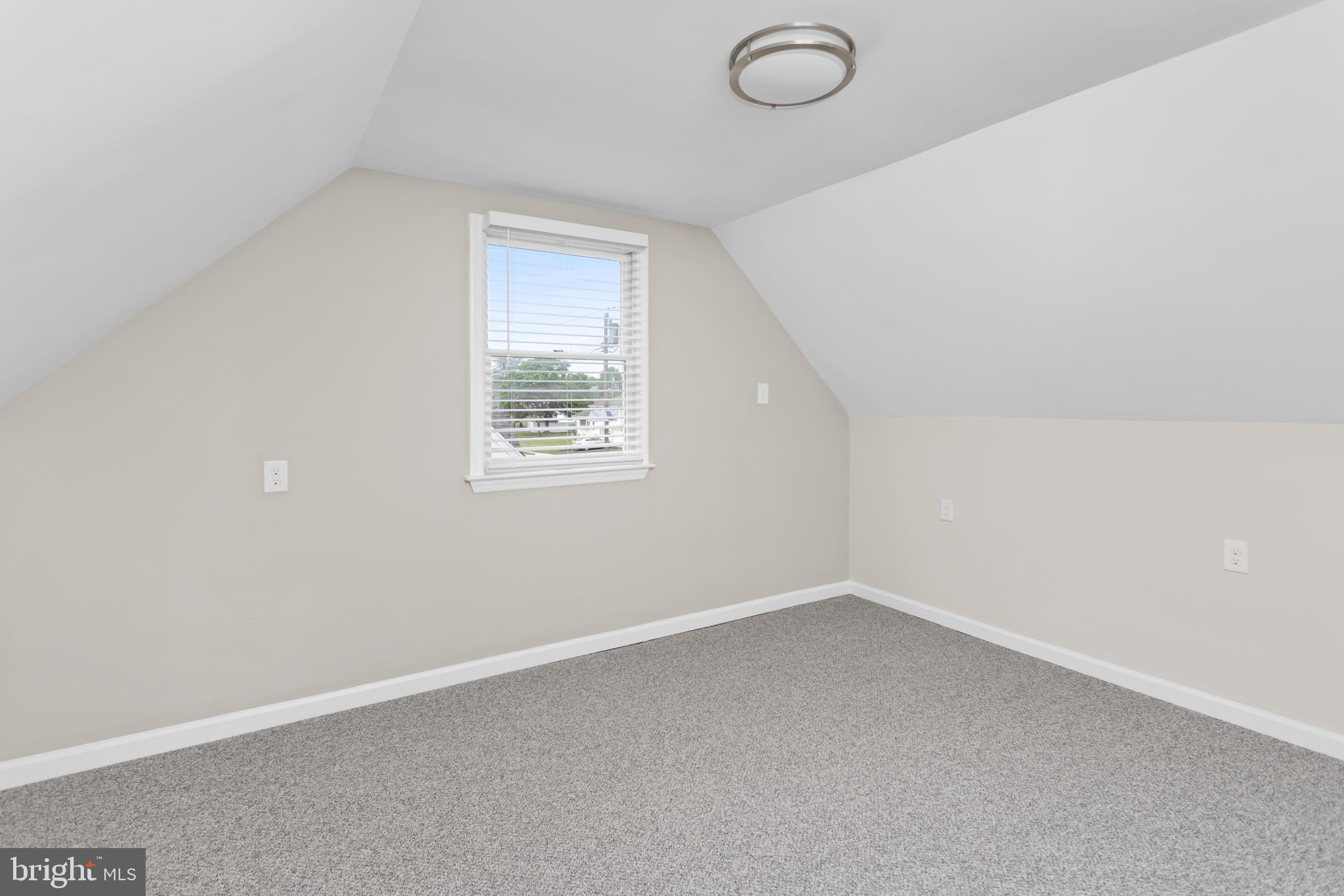 124 Gary Drive Hamilton, NJ 08690 - Photo 17 of 31 an empty room with a window