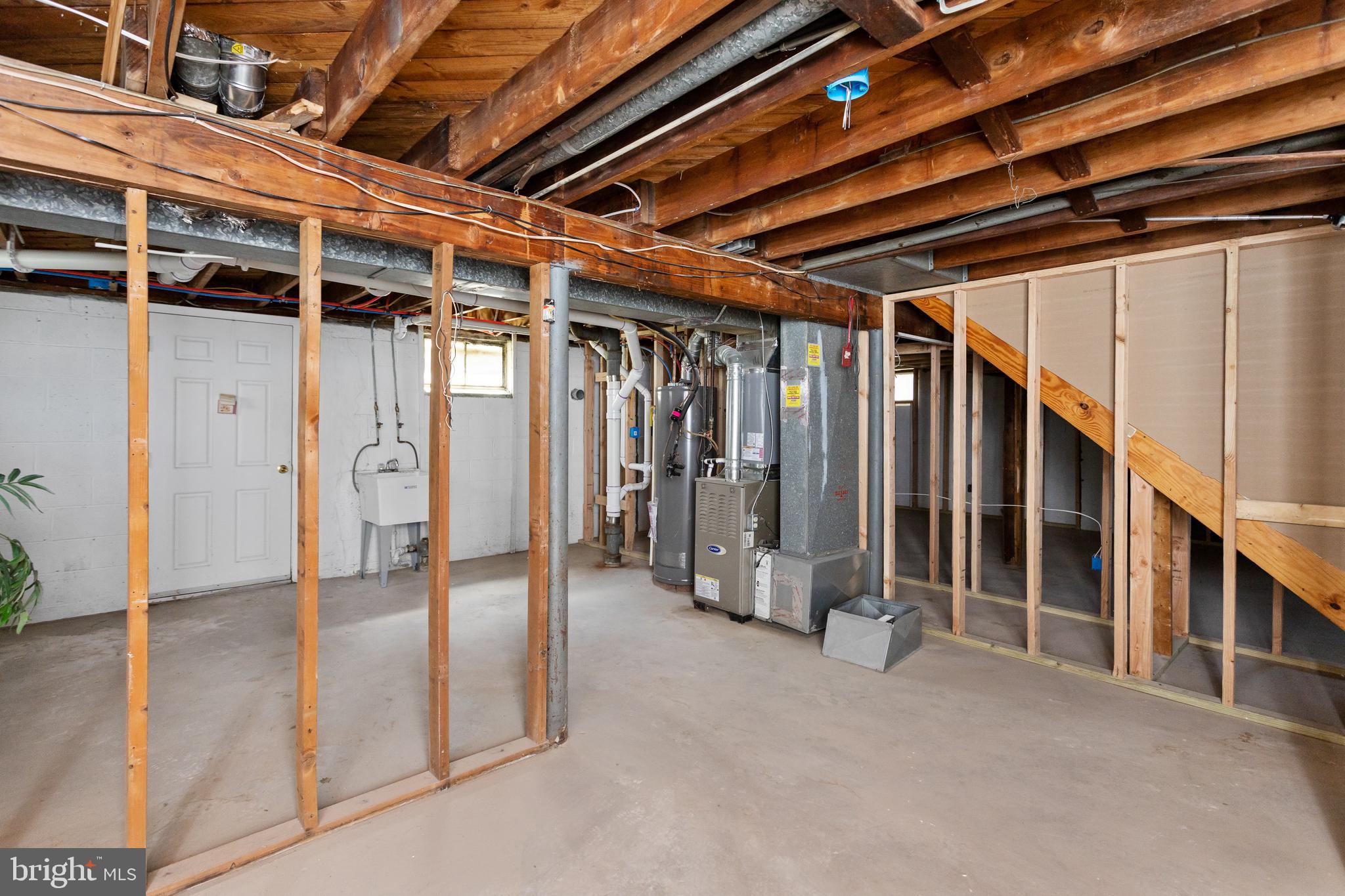 124 Gary Drive Hamilton, NJ 08690 - Photo 22 of 31 a view of an empty room