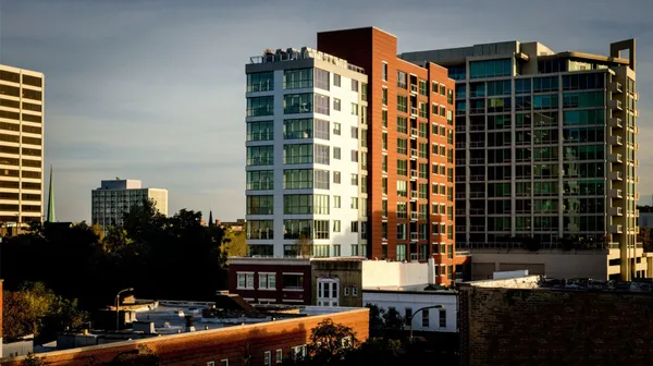 $3,025 | 1590 Elmwood Avenue, Unit 206, Evanston, IL 60201