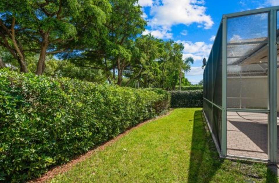 17282 Ventana Drive Boca Raton, FL 33487 - Photo 21 of 23 a view of a backyard