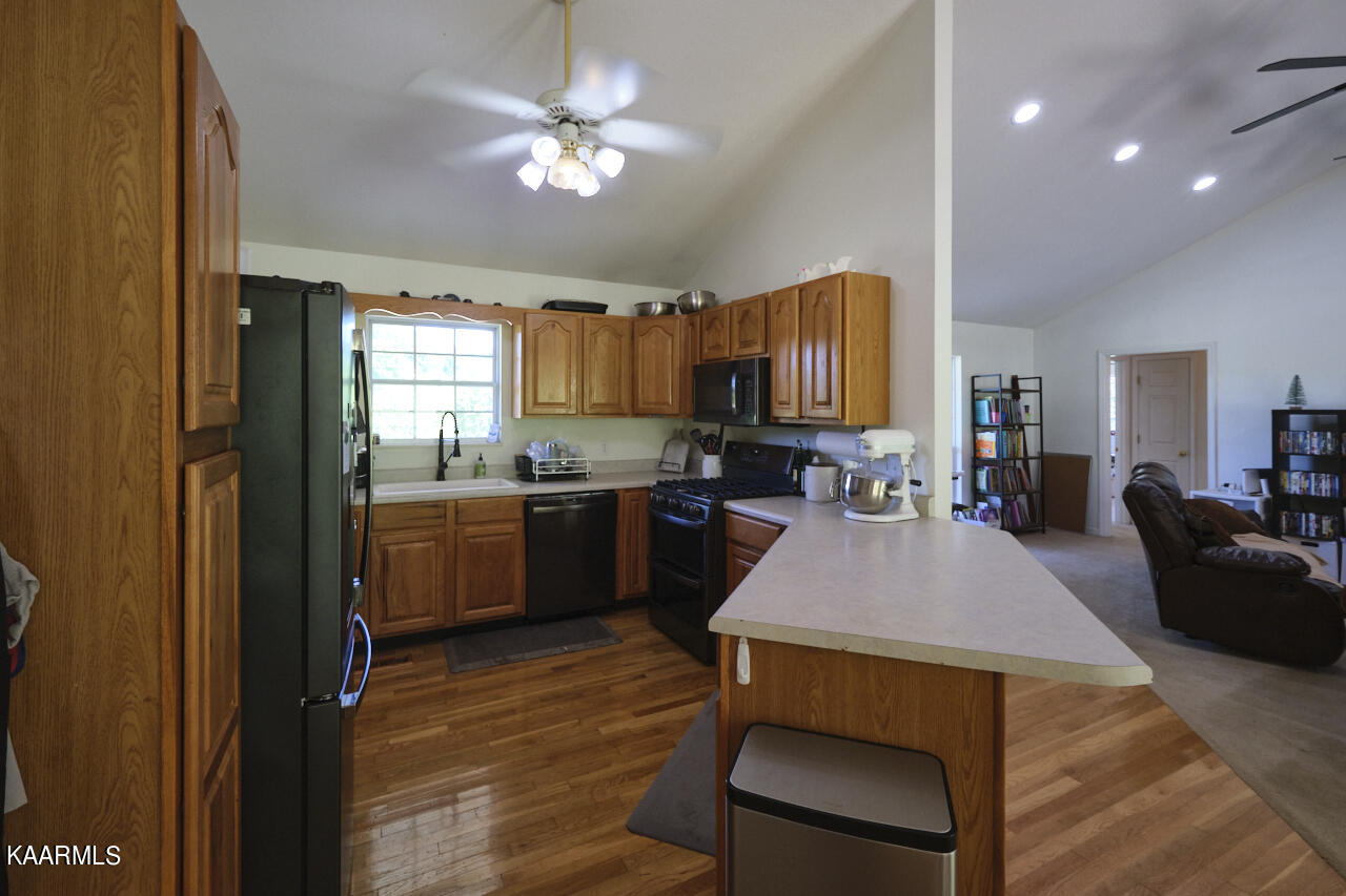 235 Raccoon Valley Road Maynardville, TN 37807 - Photo 14 of 48 235 Raccoon Valley Rd 42