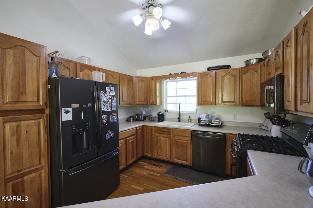 235 Raccoon Valley Road Maynardville, TN 37807 - Photo 15 of 48 235 Raccoon Valley Rd 48