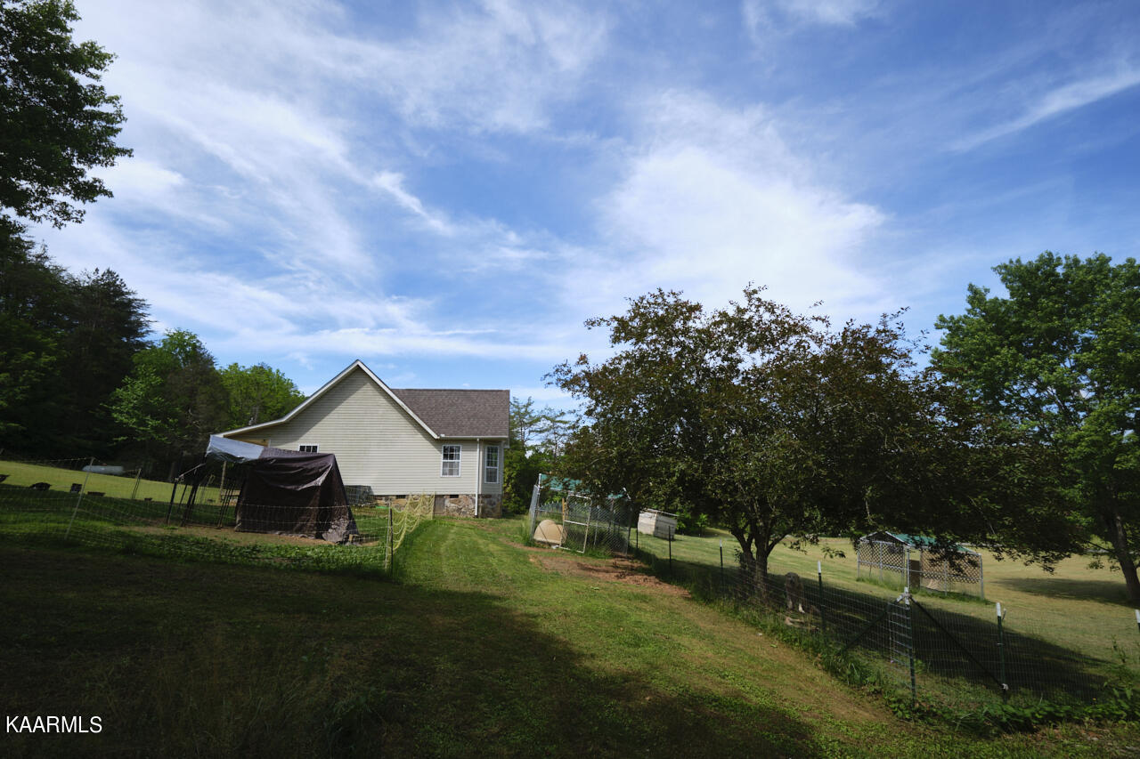 235 Raccoon Valley Road Maynardville, TN 37807 - Photo 38 of 48 235 Raccoon Valley Rd 20