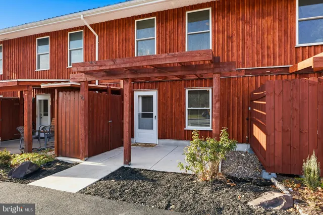 $189,500 | 79 Petersburg Lane, Duncannon, PA 17020