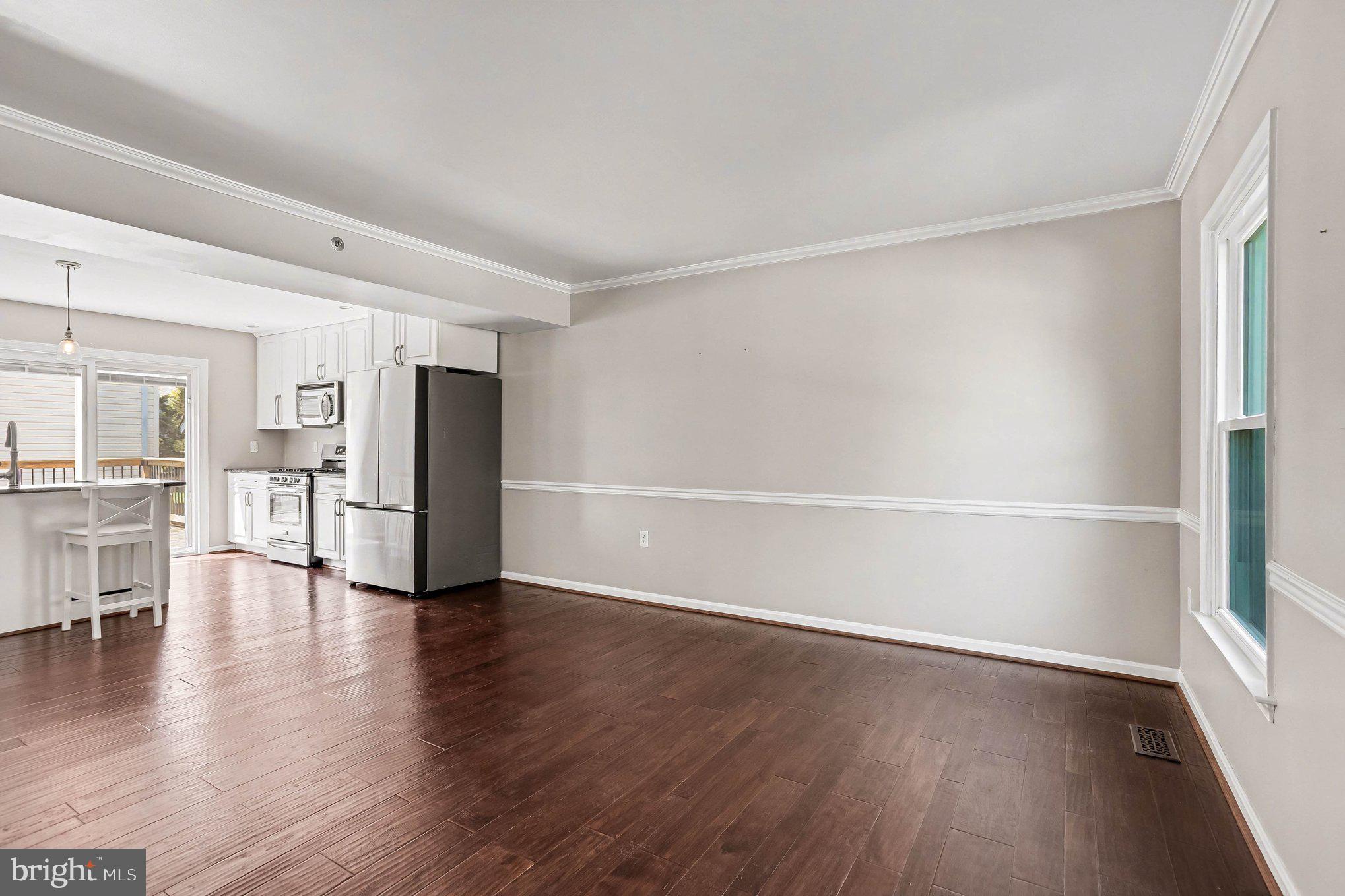 3 Perry Ridge Court Baltimore, MD 21237 - Photo 12 of 31 Bright and airy open space awaits.